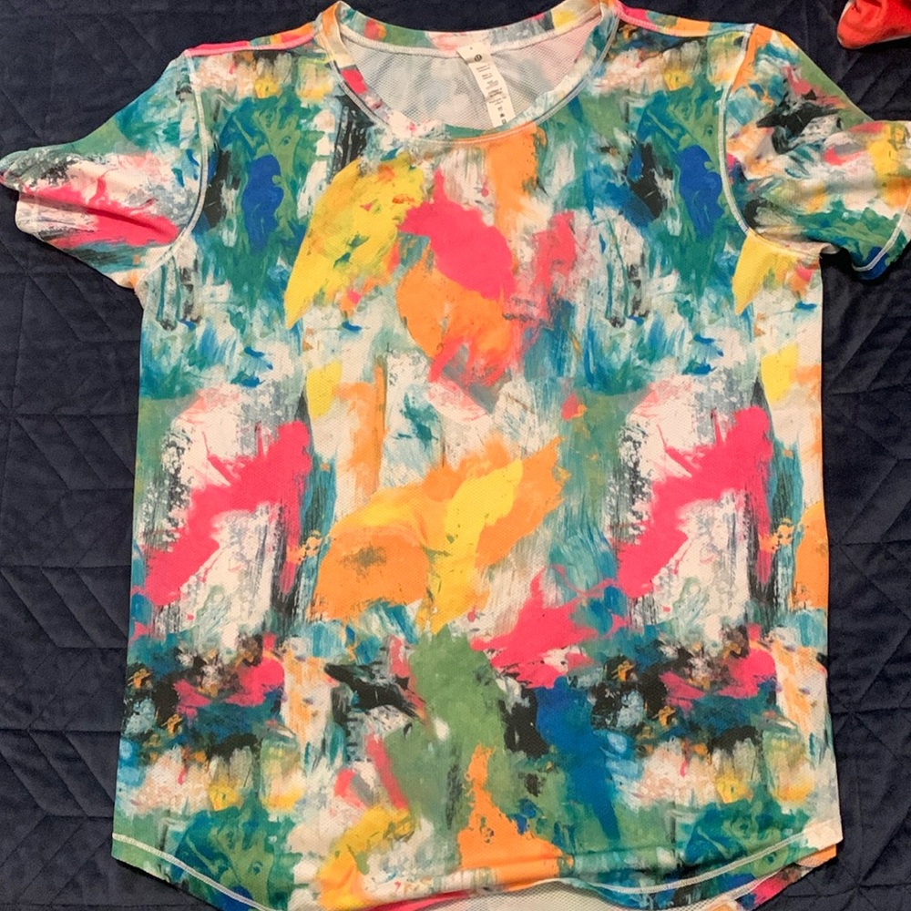 Lululemon size 4 top